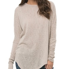 Długi prosty sweterek ze świetnym wykończeniem